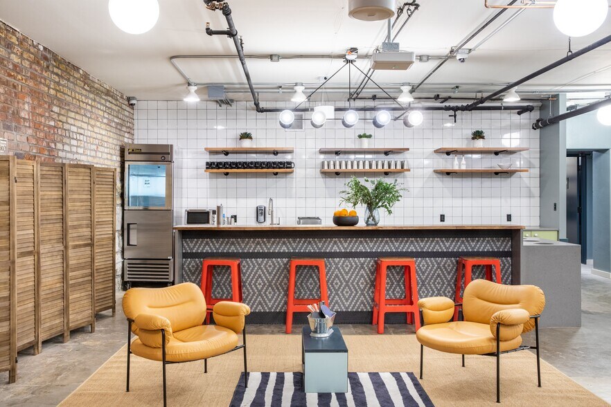 More Photos Of 107 Spring St, Seattle Coworking Space