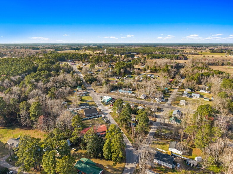 More Photos Of 101 Watering St, Tabor City Flex For Sale