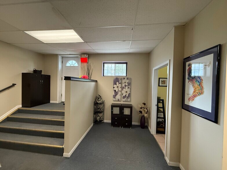 More Photos Of 216 E Grand River Rd, Laingsburg General Retail For Sale