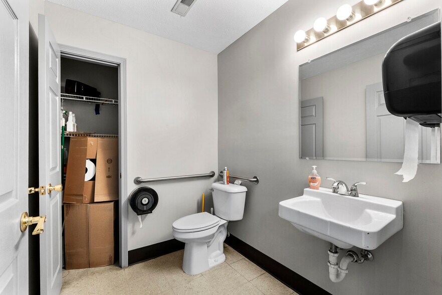 More Photos Of 7200 Highway 150, Greenville Office For Sale