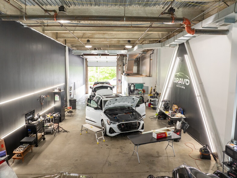 More Photos Of 100 Ferncroft Rd, Danvers Manufacturing For Lease