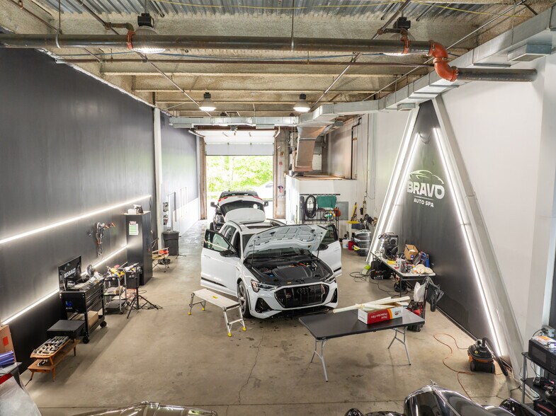 More Photos Of 100 Ferncroft Rd, Danvers Manufacturing For Lease