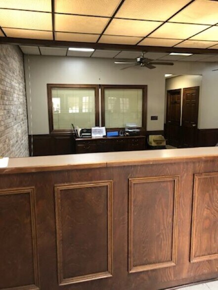 More Photos Of 5235 Florida Blvd, Baton Rouge Office For Sale