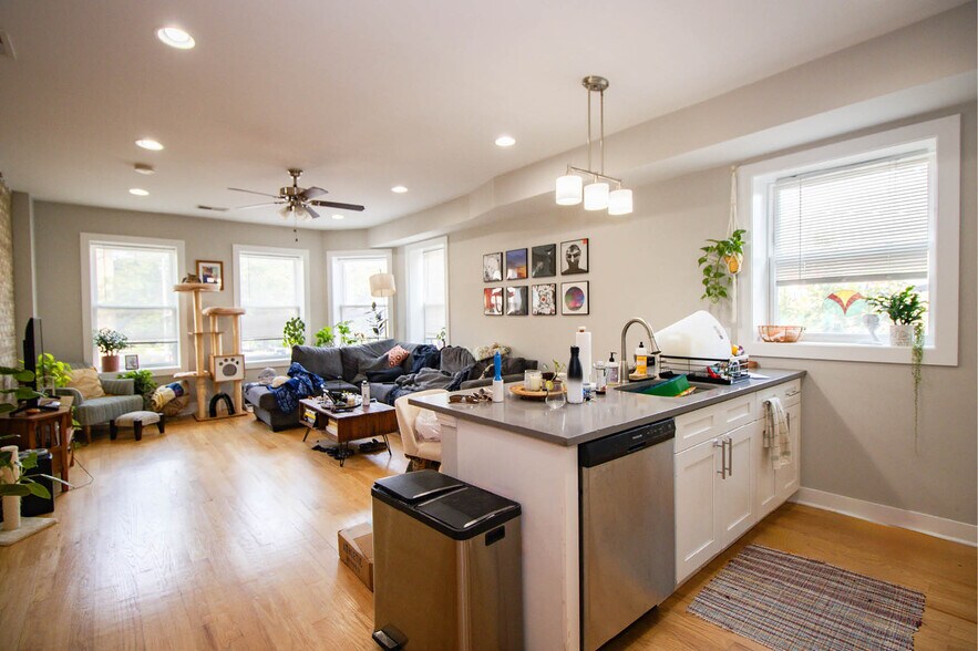 More Photos Of 3751-3759 N Western Ave, Chicago Multifamily For Sale