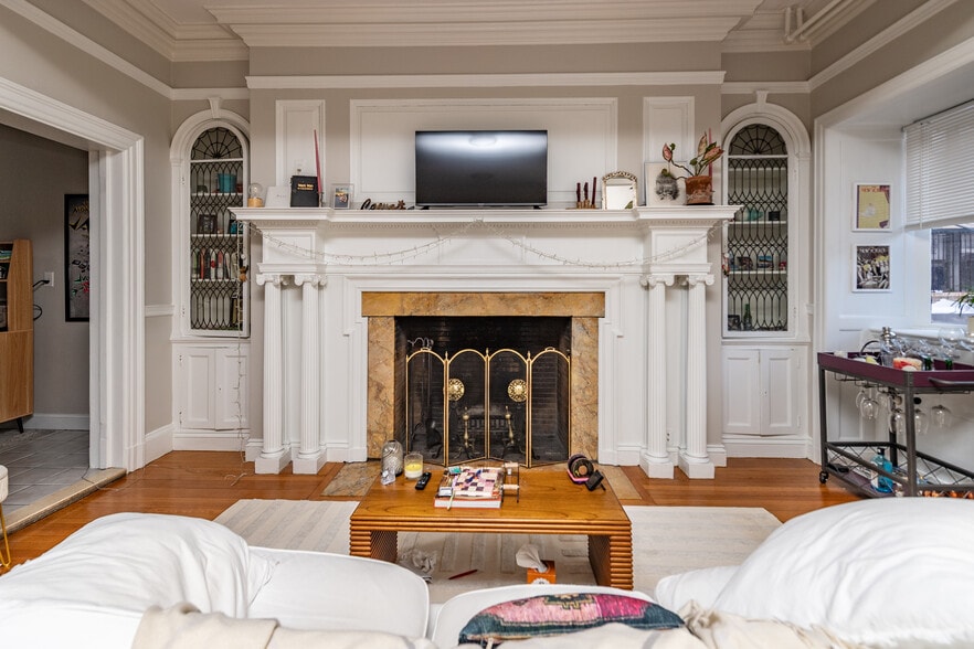 More Photos Of 470 Commonwealth Ave, Boston Apartments For Sale