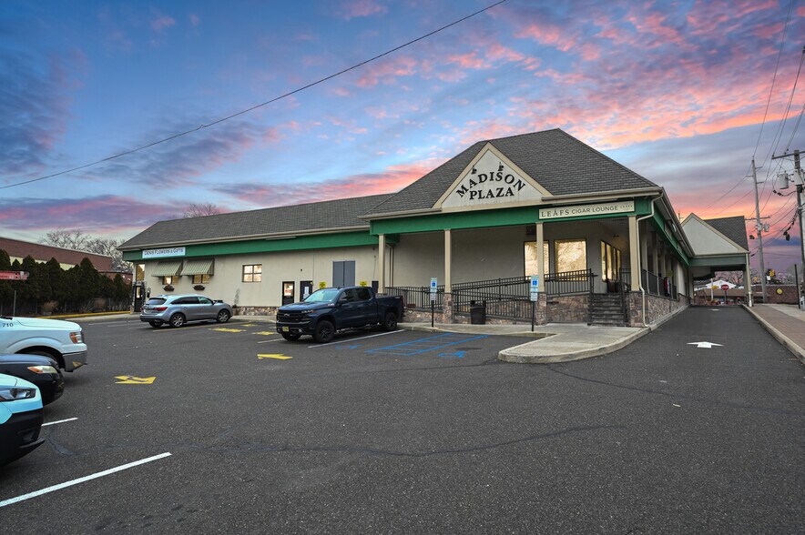 More Photos Of 185 D, New Milford Storefront Retail Office For Lease
