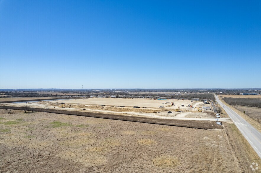 More Photos Of 600 FM 972, Georgetown Distribution For Lease