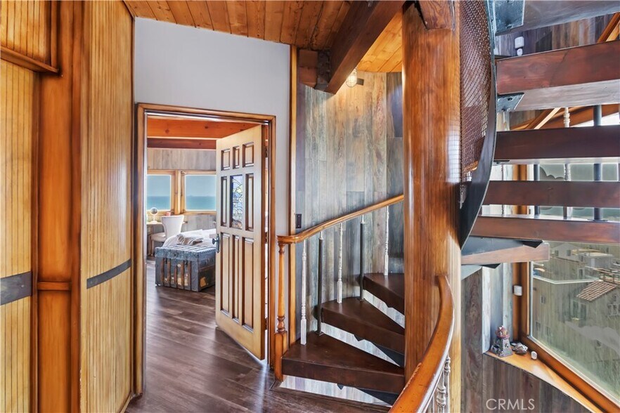 More Photos Of 1 Anderson St, Seal Beach Specialty For Sale