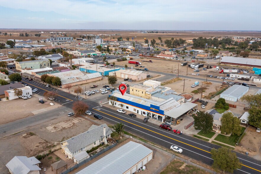 More Photos Of 609 N 7th St, Williams Auto Repair For Sale