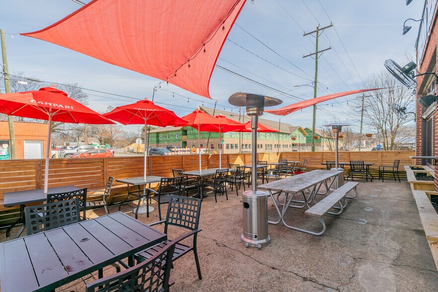 More Photos Of 1804 E Main St, Chattanooga General Retail For Sale