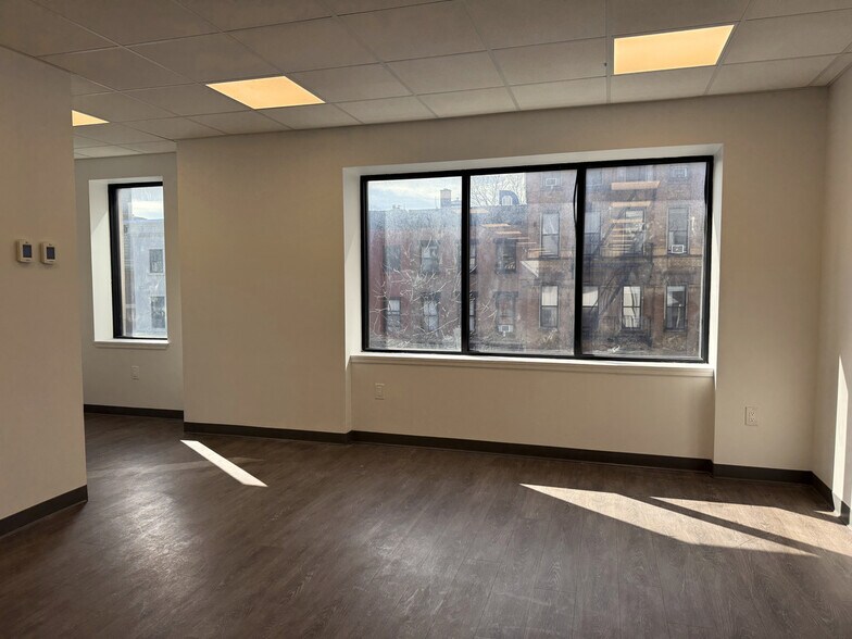 More Photos Of 93 Court St, Brooklyn Office For Lease