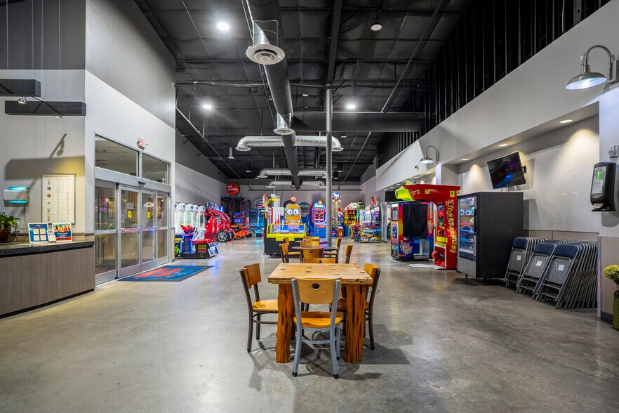 More Photos Of 13027 TX-105 E, Cut And Shoot Sports And Entertainment For Sale