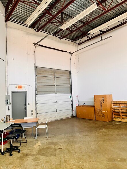 More Photos Of 2088 No. 5 Rd, Richmond Warehouse For Lease