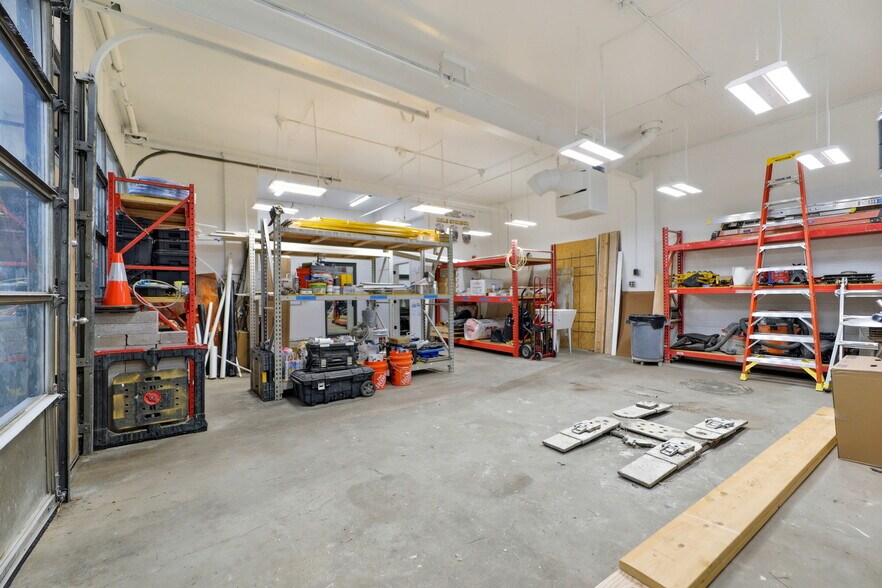 More Photos Of 305 S Hancock Ave, Colorado Springs Warehouse For Sale