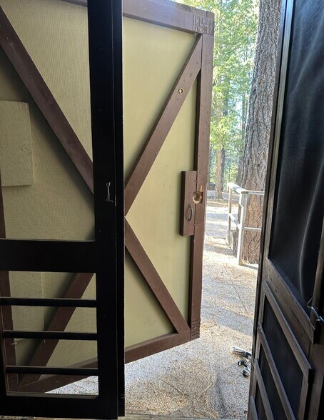 More Photos Of 1275 Piute Dr, Duck Creek Village Land For Sale