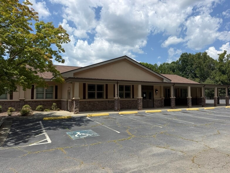 Primary Photo Of 2201 Veterans Blvd, Dublin Restaurant For Sale