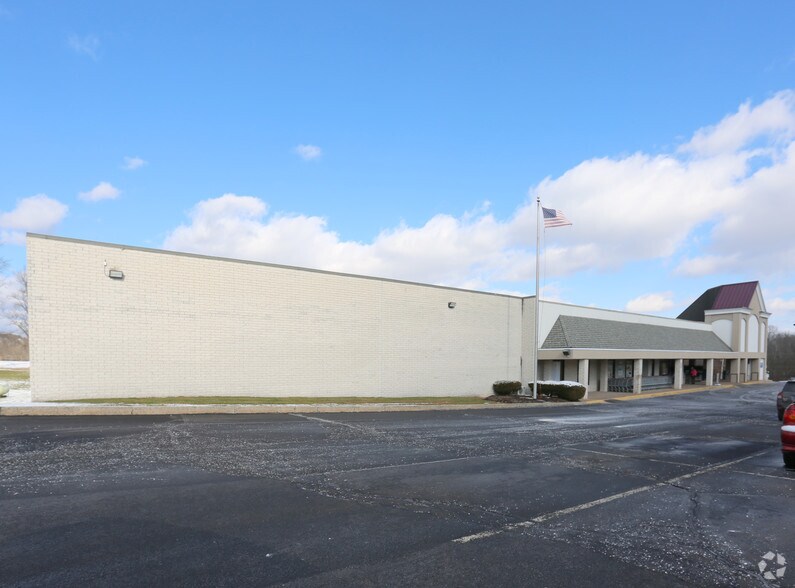 More Photos Of 841 Gravel Pike, Collegeville Supermarket For Lease