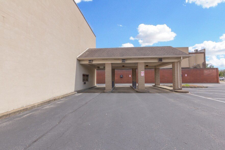 More Photos Of 300 Frederica St, Owensboro Office For Lease