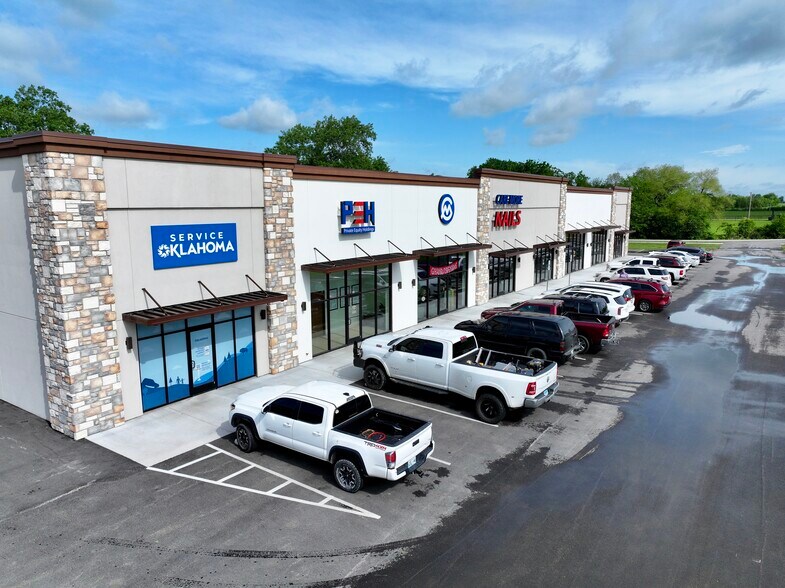 More Photos Of 2251 88 hwy, Claremore Storefront For Lease