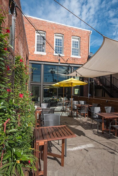 More Photos Of 205 E Main St, Front Royal Storefront Retail Office For Lease