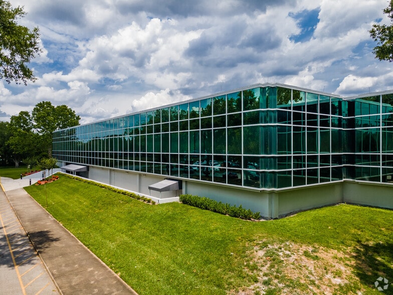 More Photos Of 707 Mendham Blvd, Orlando Office For Lease