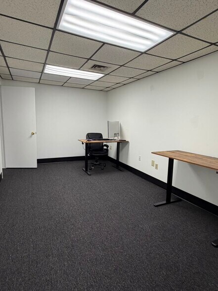 More Photos Of 2115 N 22nd St, Tampa Loft Creative Space For Lease