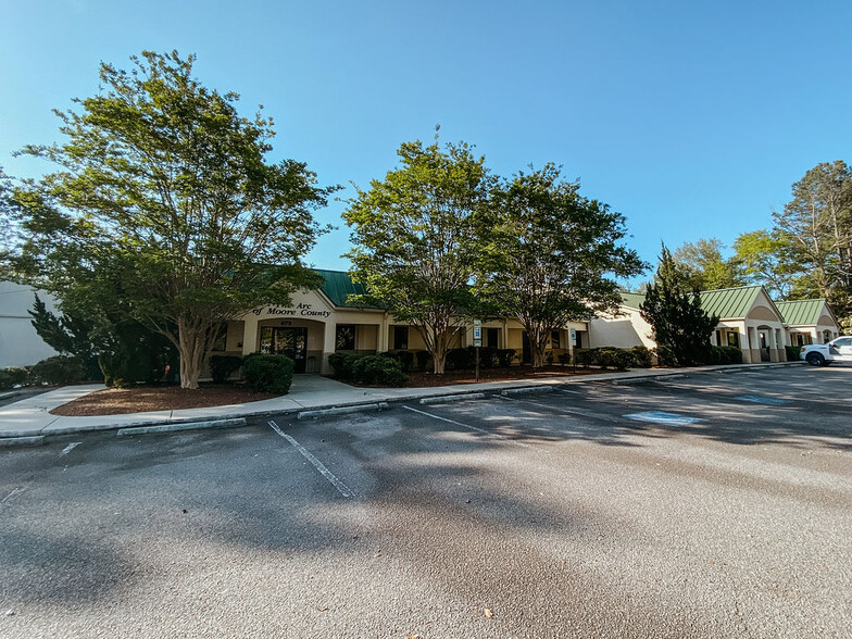 Primary Photo Of 670 SW Broad St, Southern Pines Office For Sale