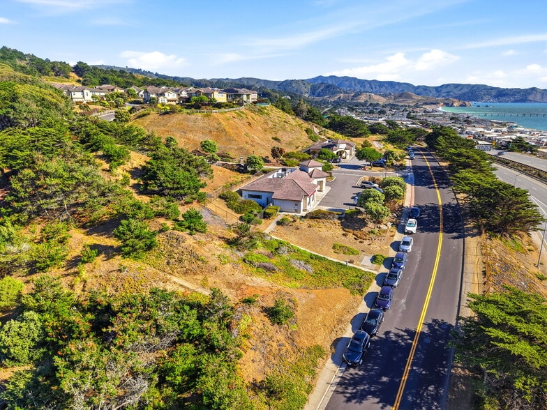 More Photos Of 699 Oceana Blvd, Pacifica Restaurant For Sale