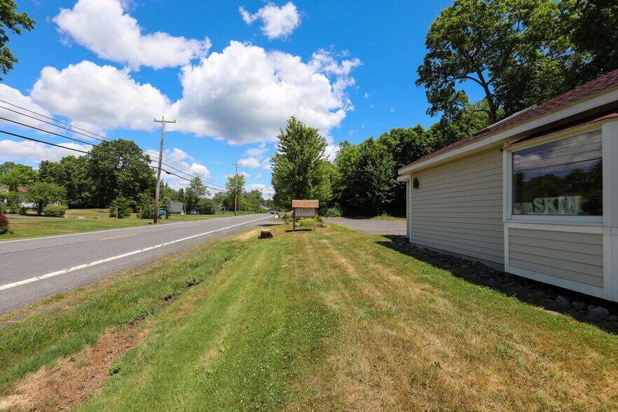 More Photos Of 216 Rt. 32, New Paltz Medical For Sale