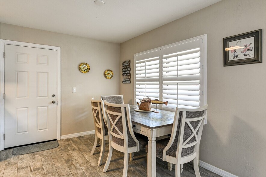 More Photos Of 105 Central Ave, Crescent City Office For Sale