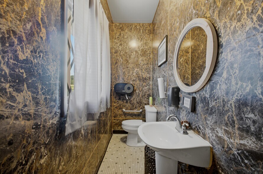 More Photos Of 352 Quaker Rd, Queensbury Restaurant For Sale