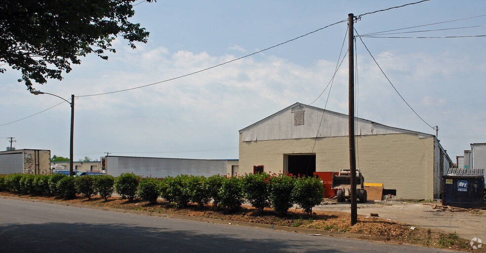 More Photos Of 95 Tyler Ave, Newport News Warehouse For Lease
