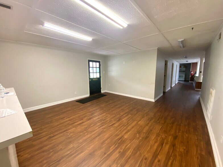 More Photos Of 78 Ash St, Calvert City Office For Sale