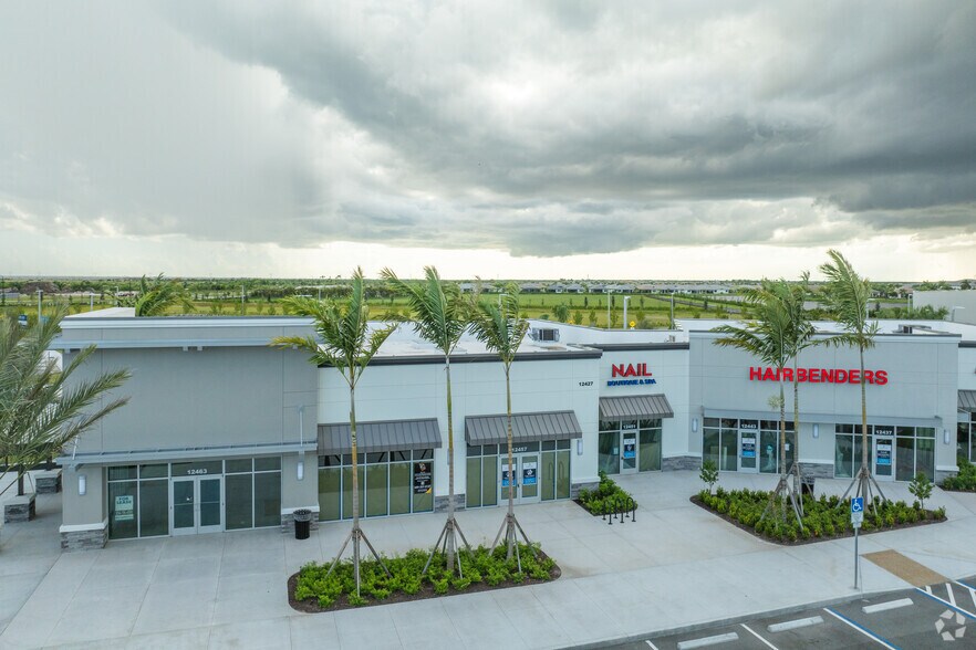 More Photos Of 12385 Community Blvd, Port Saint Lucie General Retail For Lease