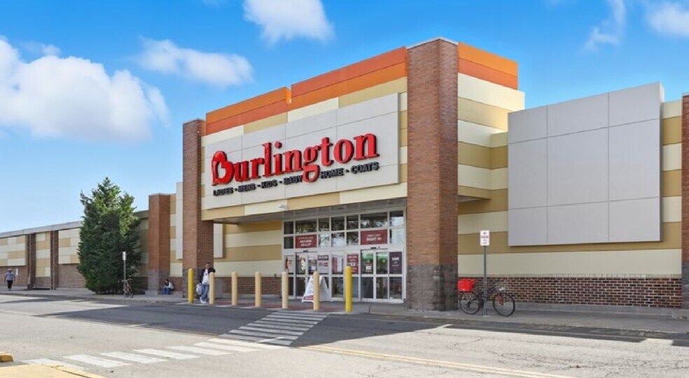 More Photos Of 330-424 W Oregon Ave, Philadelphia Unknown For Lease