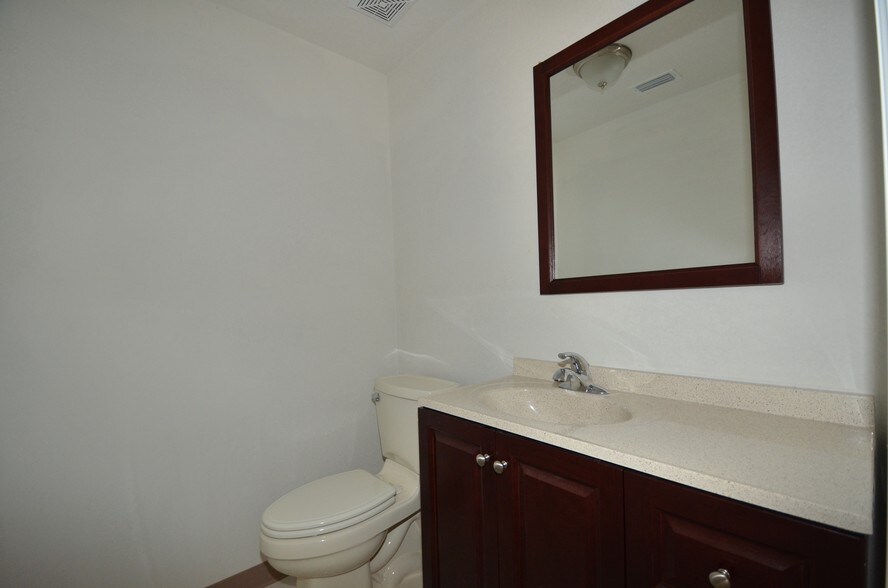 More Photos Of 3869 Nova Rd, Port Orange Office For Lease