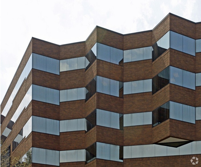 More Photos Of 4700 Rockside Rd, Independence Unknown For Lease