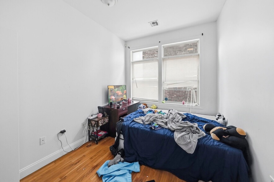 More Photos Of 378 George St, New Brunswick Storefront Retail Residential For Sale