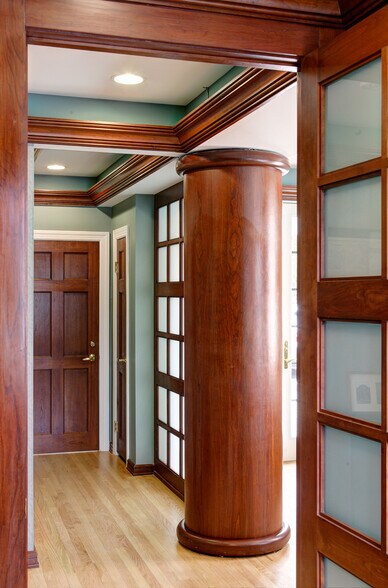 More Photos Of 264 South St, Morristown Office For Lease