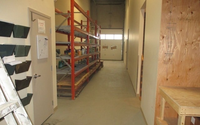 More Photos Of 4807 32nd St SE, Calgary Warehouse For Lease