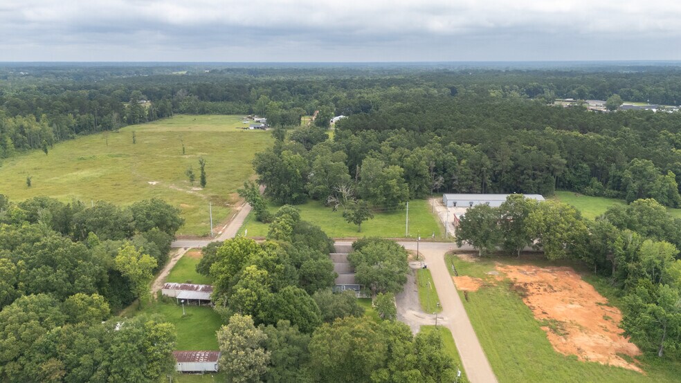 More Photos Of 53517 Harvest Ln, Loranger Office For Sale