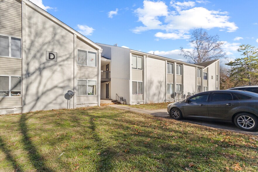 Primary Photo Of 1001 W 9th St, Russellville Apartments For Sale