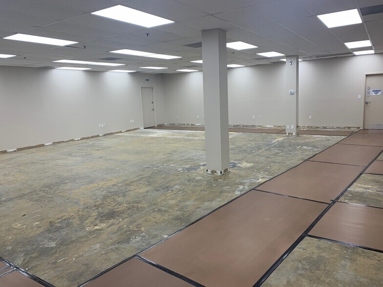 More Photos Of 1020 NW 6th St, Deerfield Beach Light Distribution For Lease