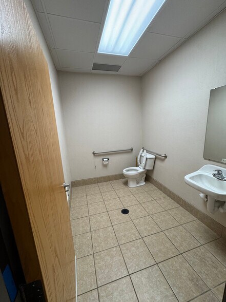 More Photos Of 525 N Peters Ave, Fond Du Lac Unknown For Lease