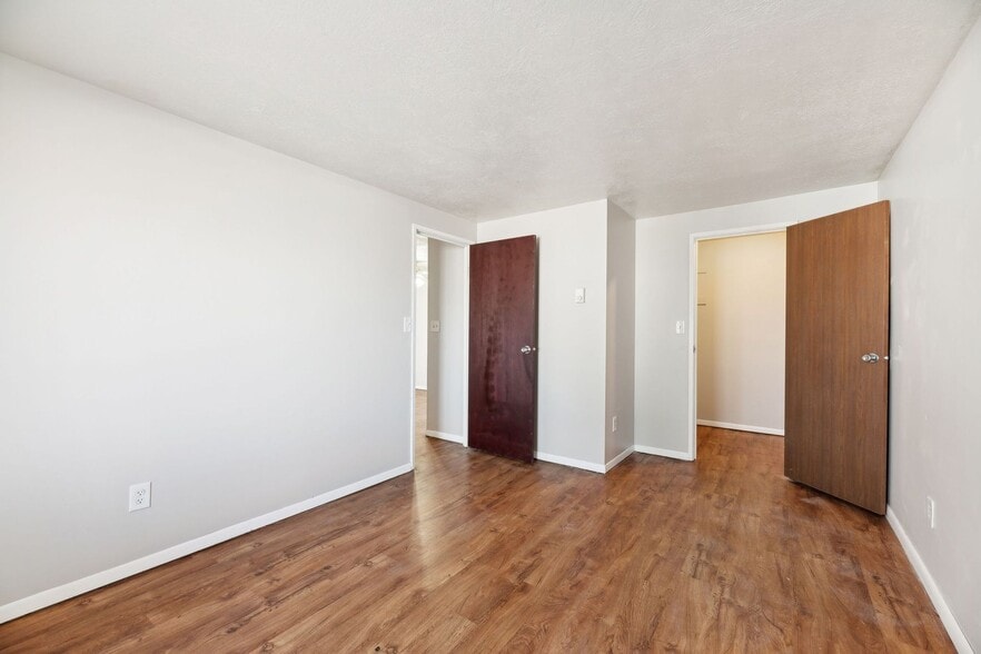 More Photos Of 3204 Mozart Ave, Cincinnati Apartments For Sale