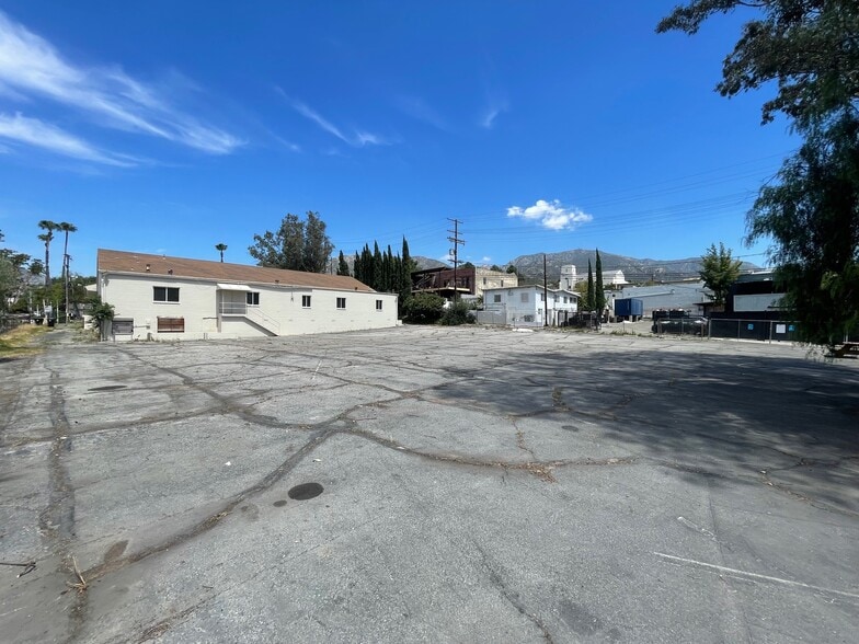 More Photos Of 7216 Valmont St, Tujunga Lodge Meeting Hall For Sale