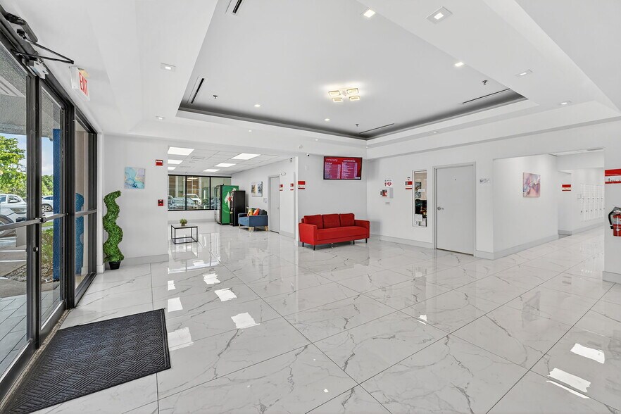 More Photos Of 2950 W Cypress Creek Rd, Fort Lauderdale Medical For Lease