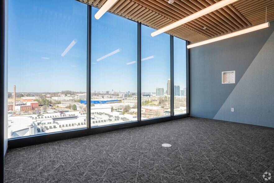 Photo of 9th Floor Ste 950