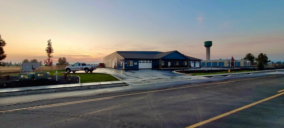 Primary Photo Of 1109 N Cedar Rd, Deer Park Self Storage For Sale