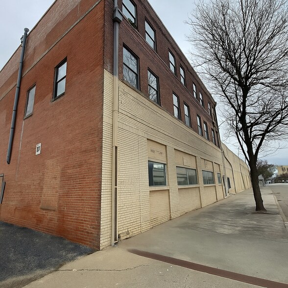 Primary Photo Of 109 S Fillmore, Amarillo Unknown For Lease